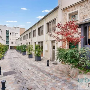https://33-flat-av-des-champs-elysees.fr-paris.fr